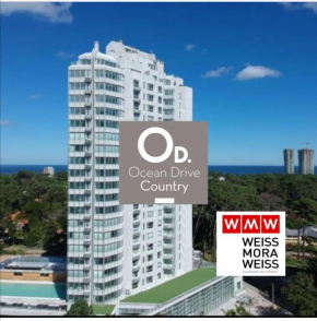 Apto en Punta del Este con Piscina Climatizada!!